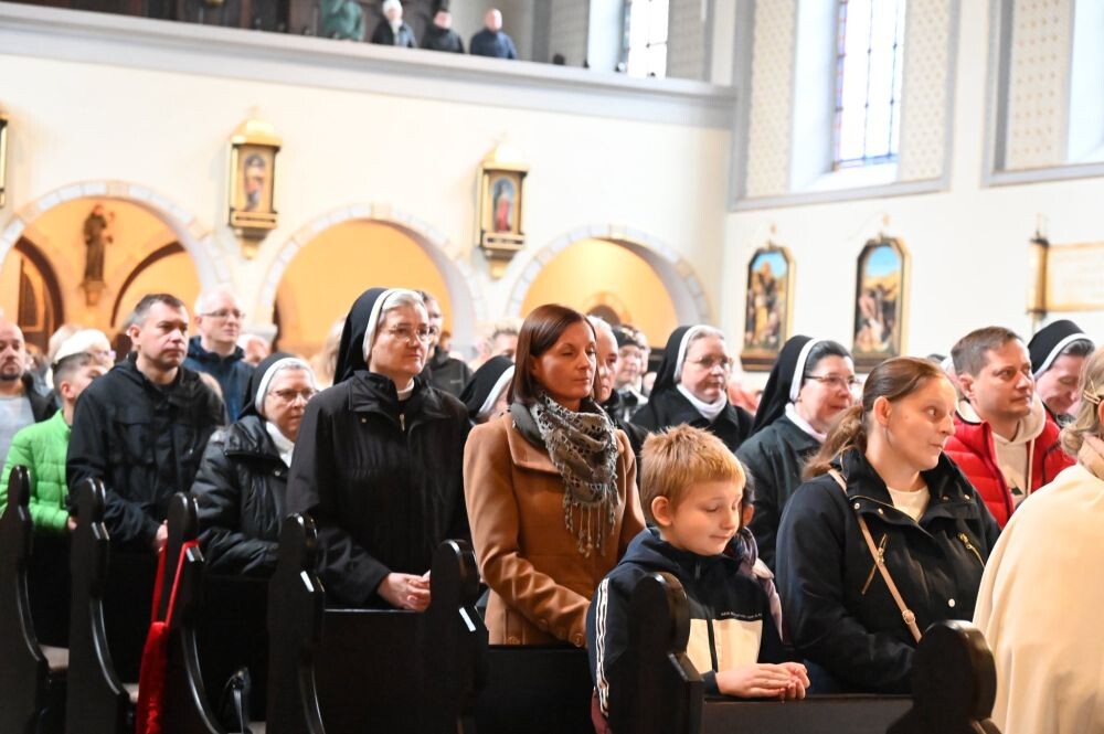 Zgromadzenie Sióstr Elżbietanek w Orzegowie obchodzi 120-lecie!/fot. FB Anna Krzysteczko, FB Arkadiusz Pilarz