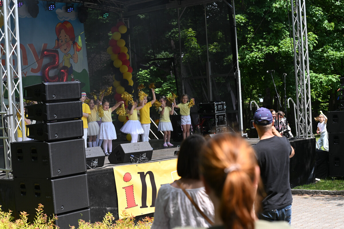 To już 15 lat! W sobotnie popołudnie, 31 maja w Kochłowicach odbył się rodzinny festyn organizowany przez In-ny Dom Kultury. / fot. Marek Faber