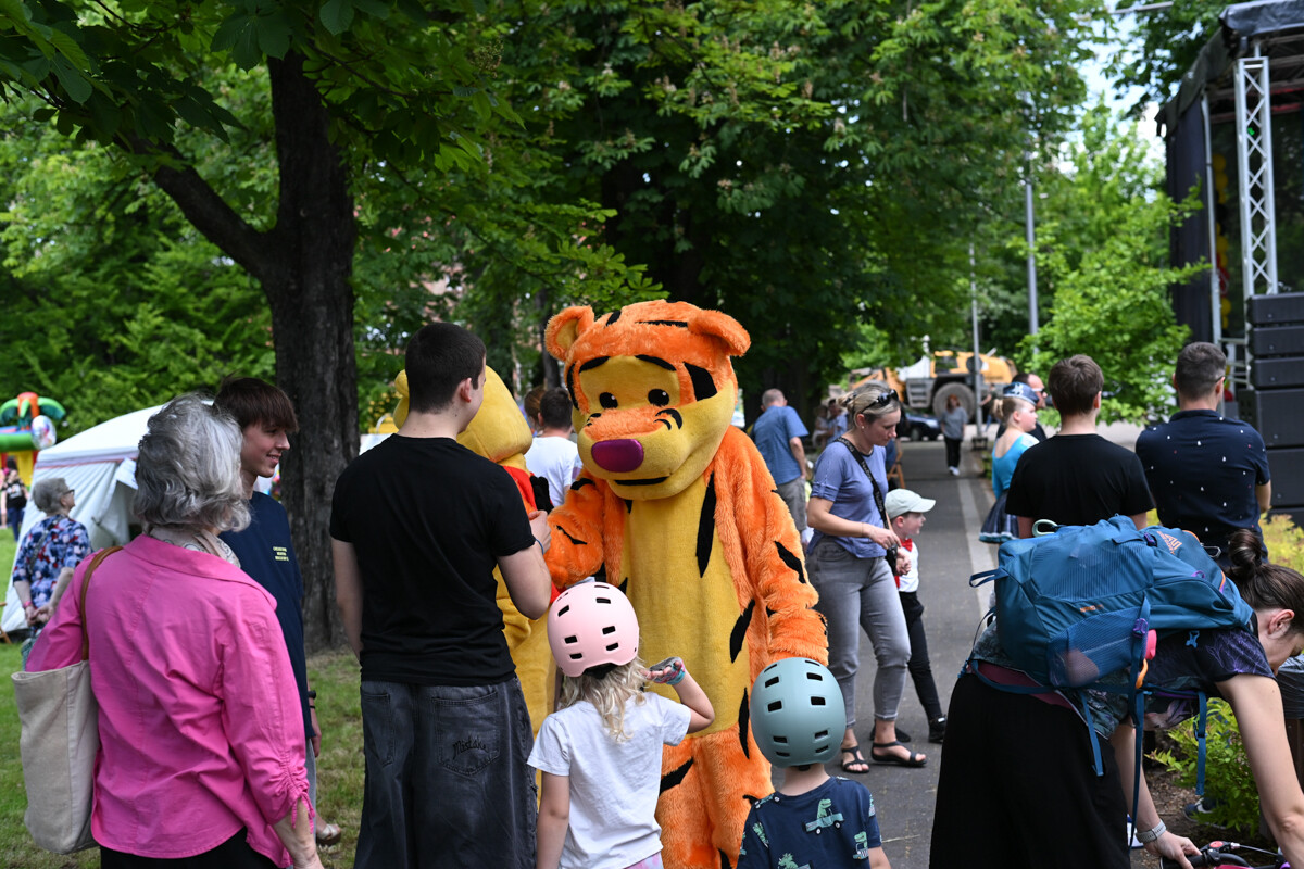 To już 15 lat! W sobotnie popołudnie, 31 maja w Kochłowicach odbył się rodzinny festyn organizowany przez In-ny Dom Kultury. / fot. Marek Faber