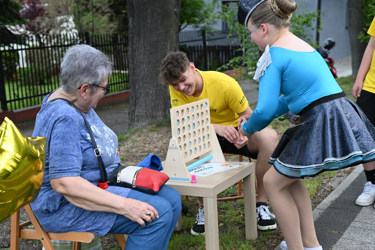 To już 15 lat! W sobotnie popołudnie, 31 maja w Kochłowicach odbył się rodzinny festyn organizowany przez In-ny Dom Kultury. / fot. Marek Faber