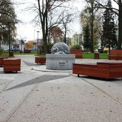 Plac Niepodległości zrewitalizowany