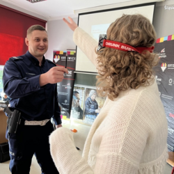 Policjanci i kierowca rajdowy gościli w rudzkim "Morcinku"