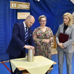 Wmurowanie Kapsuły Czasu w SP 17