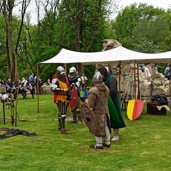 Słowianie w ruinach zamku rudzkiego