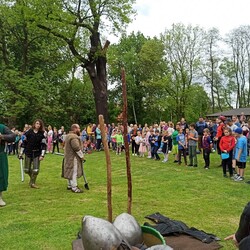 Słowianie w ruinach zamku rudzkiego
