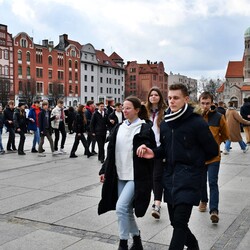 Zatańczyli poloneza na rynku