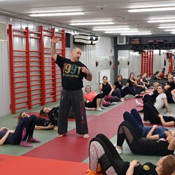 Bezpłatny kurs samoobrony