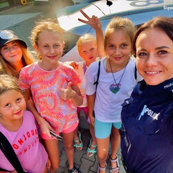 Policja na festynie przed Aquadromem