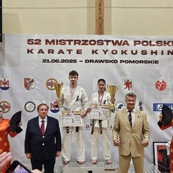 Rudzki Klub Kyokushin Karate z medalami