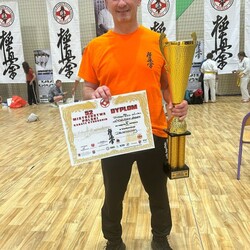 Rudzki Klub Kyokushin Karate z medalami