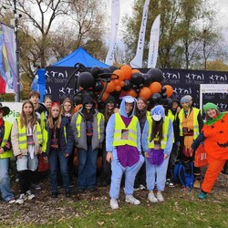 Wolontariusze wsparli bieg