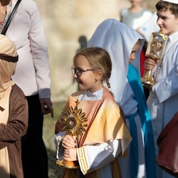 Najmłodsi mieszkańcy Kochłowic wyjątkowo uczcili Uroczystość Wszystkich Świętych