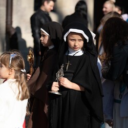 Najmłodsi mieszkańcy Kochłowic wyjątkowo uczcili Uroczystość Wszystkich Świętych