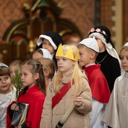 Najmłodsi mieszkańcy Kochłowic wyjątkowo uczcili Uroczystość Wszystkich Świętych