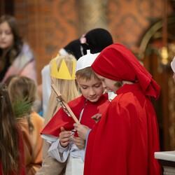 Najmłodsi mieszkańcy Kochłowic wyjątkowo uczcili Uroczystość Wszystkich Świętych