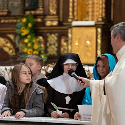 Najmłodsi mieszkańcy Kochłowic wyjątkowo uczcili Uroczystość Wszystkich Świętych