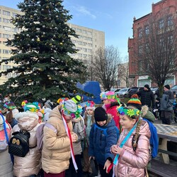 Świąteczne śpiewanie na rynku w Nowym Bytomiu