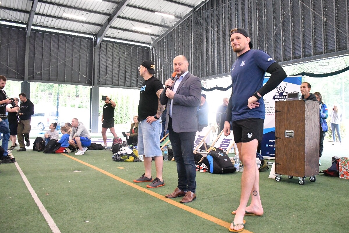 Dziś pogoda nie dopisała. Kulanie na Lufcie tym razem pod zadaszeniem! / fot. Jacek Knapik