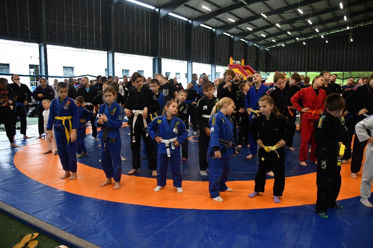 Dziś pogoda nie dopisała. Kulanie na Lufcie tym razem pod zadaszeniem! / fot. Jacek Knapik