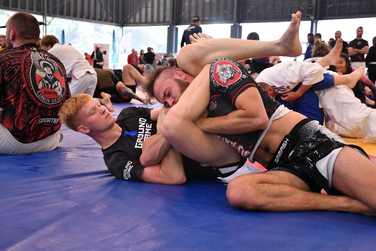 Dziś pogoda nie dopisała. Kulanie na Lufcie tym razem pod zadaszeniem! / fot. Jacek Knapik