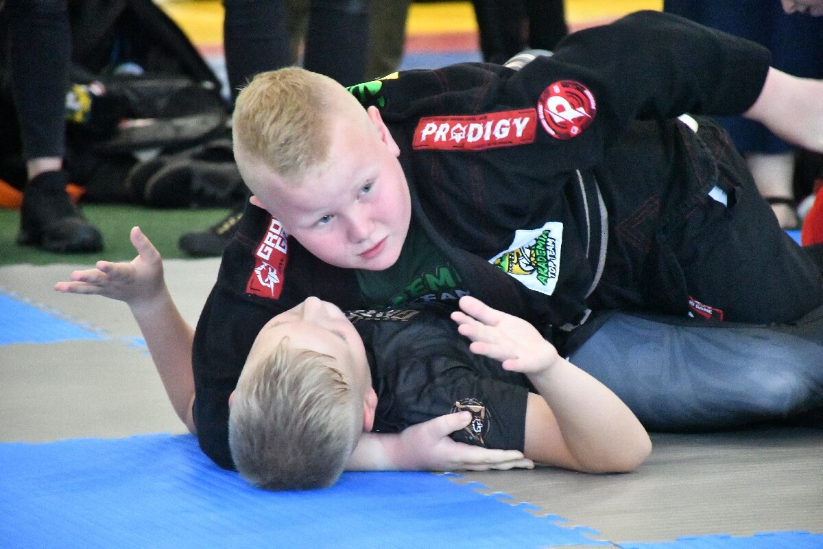 Dziś pogoda nie dopisała. Kulanie na Lufcie tym razem pod zadaszeniem! / fot. Jacek Knapik