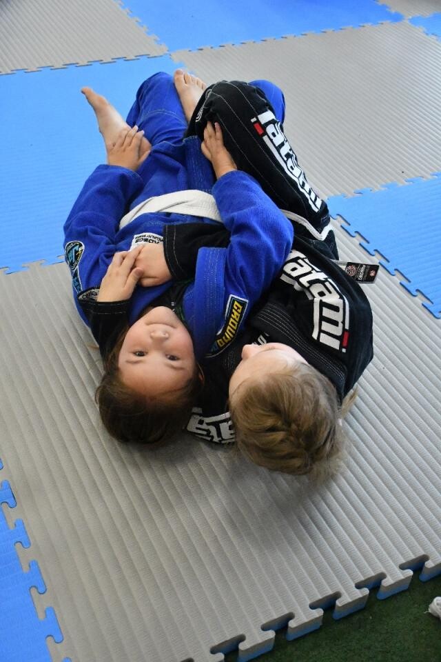 Dziś pogoda nie dopisała. Kulanie na Lufcie tym razem pod zadaszeniem! / fot. Jacek Knapik