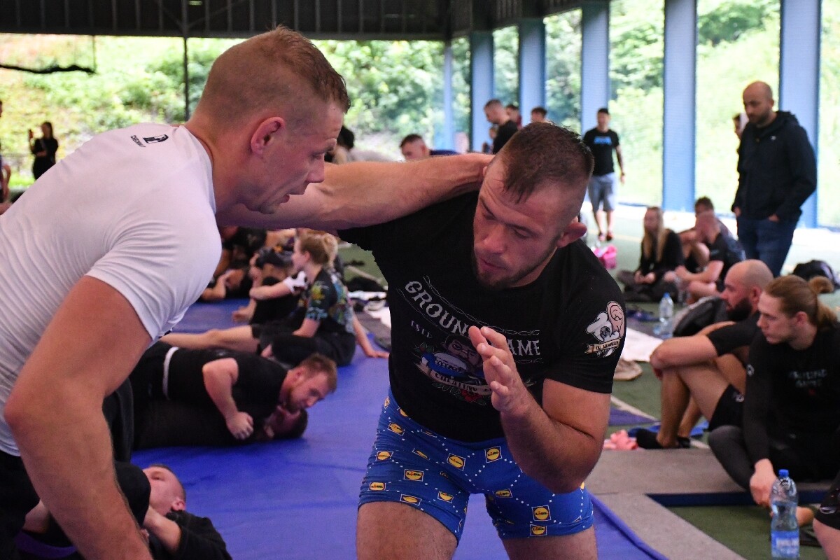 Dziś pogoda nie dopisała. Kulanie na Lufcie tym razem pod zadaszeniem! / fot. Jacek Knapik