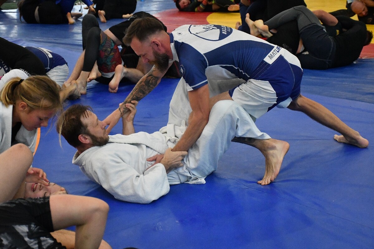 Dziś pogoda nie dopisała. Kulanie na Lufcie tym razem pod zadaszeniem! / fot. Jacek Knapik