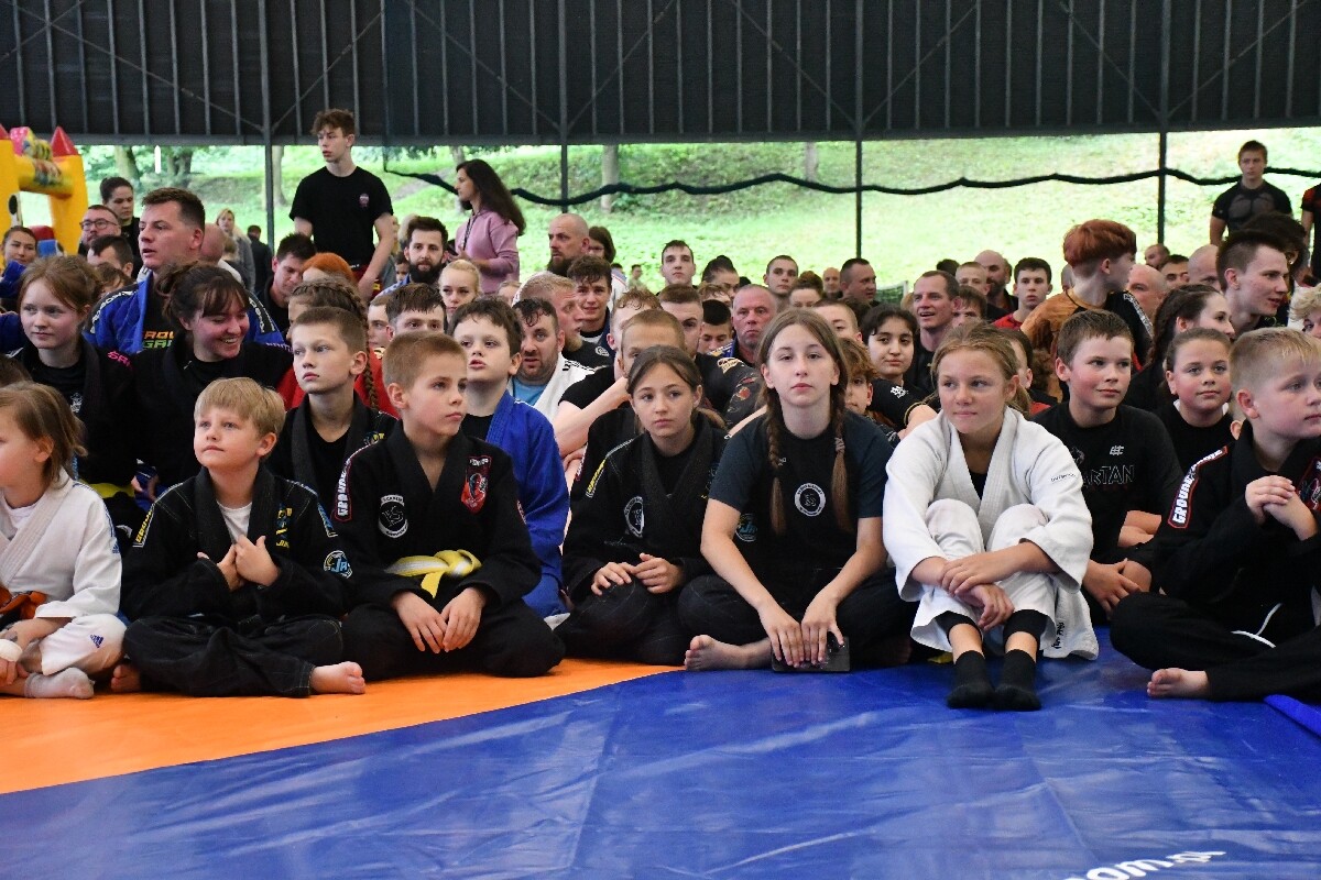 Dziś pogoda nie dopisała. Kulanie na Lufcie tym razem pod zadaszeniem! / fot. Jacek Knapik