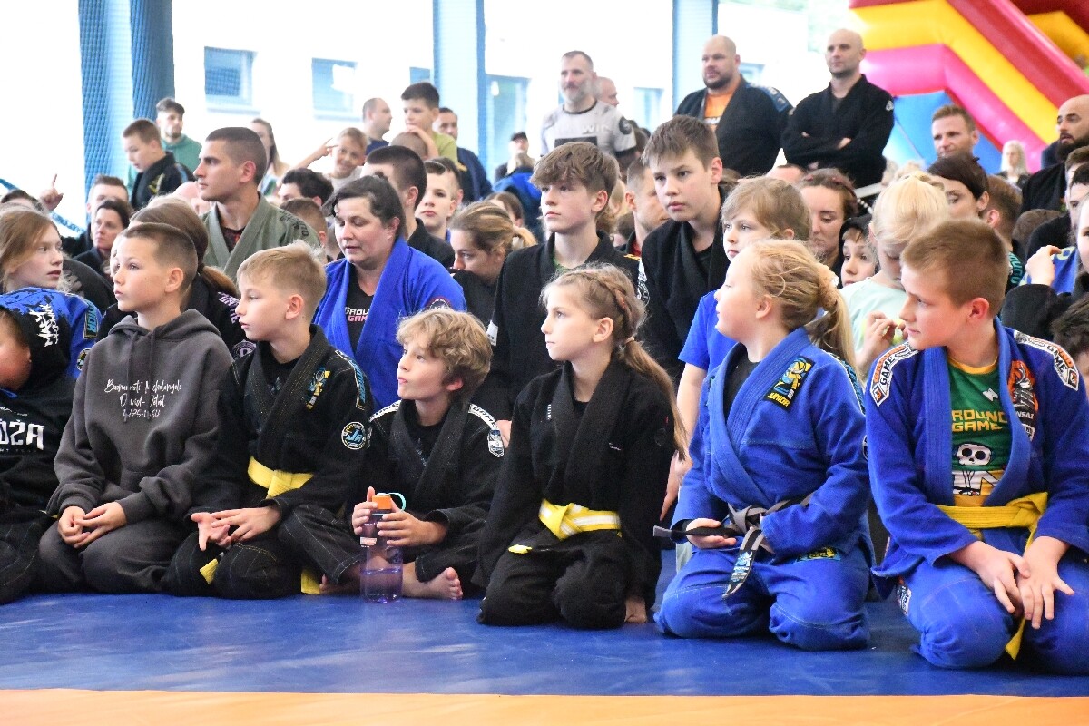 Dziś pogoda nie dopisała. Kulanie na Lufcie tym razem pod zadaszeniem! / fot. Jacek Knapik