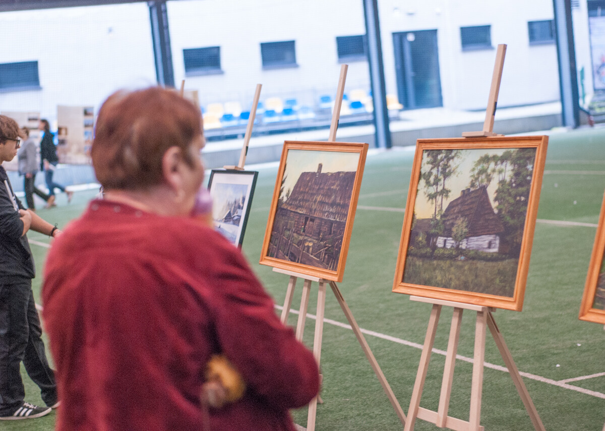 Tydzień temu była impreza przy kościele pw. Świętego Michała Archanioła, teraz przyszła pora na imprezę plenerową na orzegowskiej Burloch Arenie.