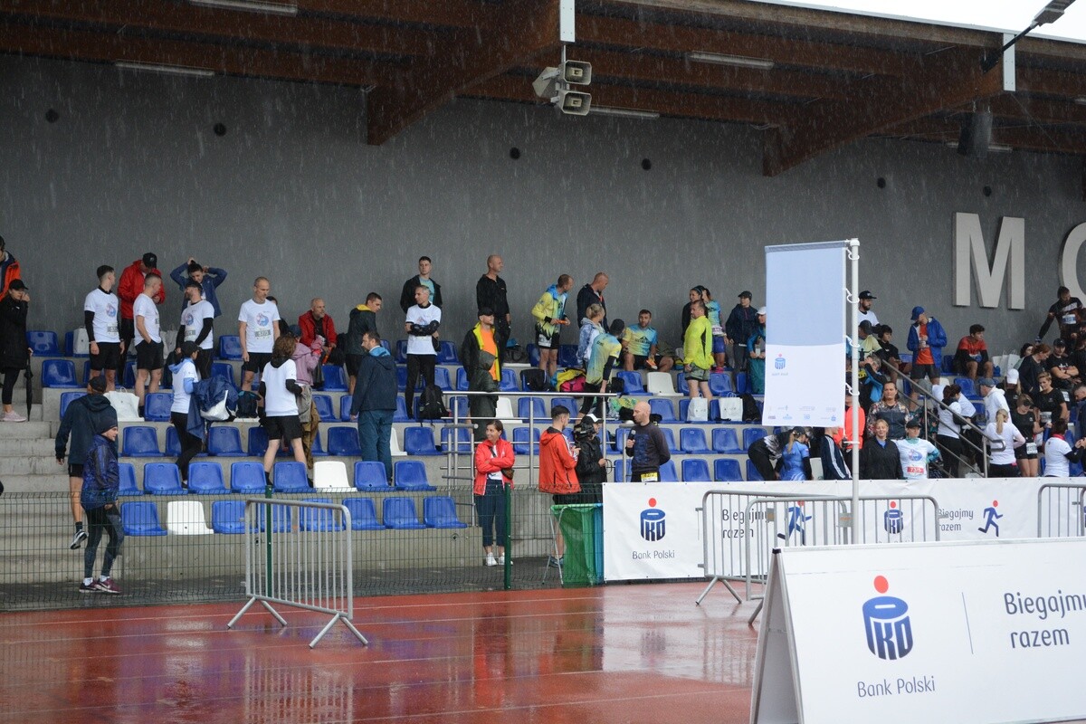 8. PKO Bieg Charytatywny odbył się z wielkim entuzjazmem i zaangażowaniem zarówno dorosłych, jak i młodszych biegaczy / fot. Krzysztof Faber