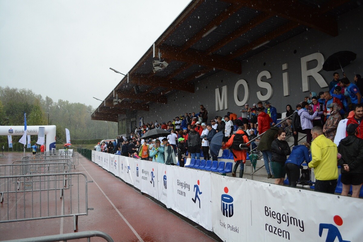 8. PKO Bieg Charytatywny odbył się z wielkim entuzjazmem i zaangażowaniem zarówno dorosłych, jak i młodszych biegaczy / fot. Krzysztof Faber