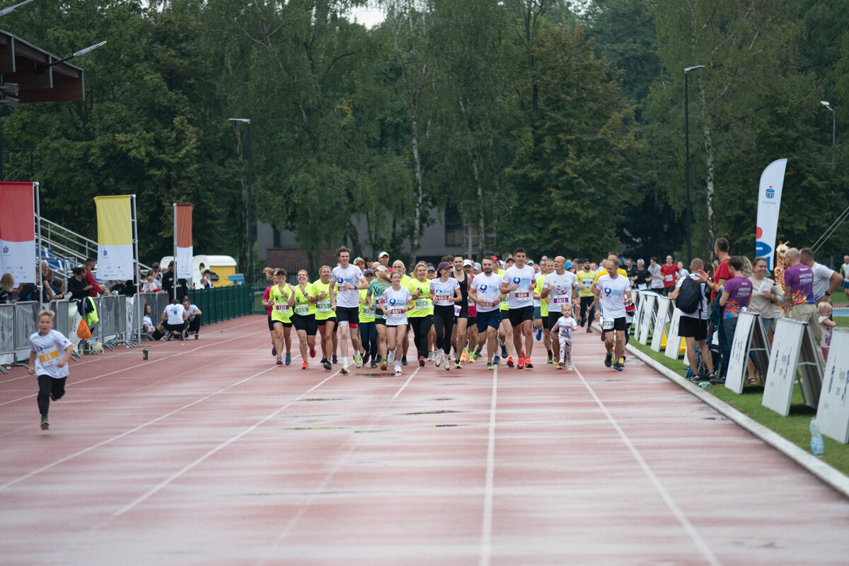 9. PKO Bieg Charytatywny w Rudzie Śląskiej. Uczestnicy pobiegli w szczytnym celu [ZDJĘCIA] / fot. Marek i Krzysztof Faber
