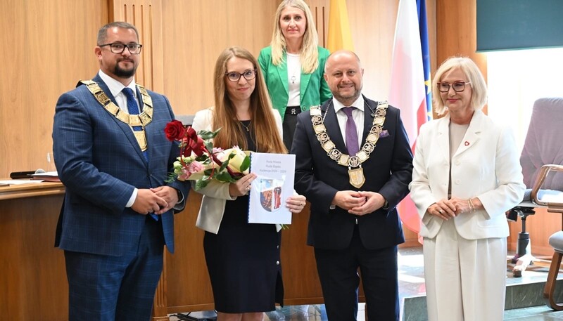 Agnieszka Stefaniuk zaprzysiężona na nową radną Rudy Śląskiej