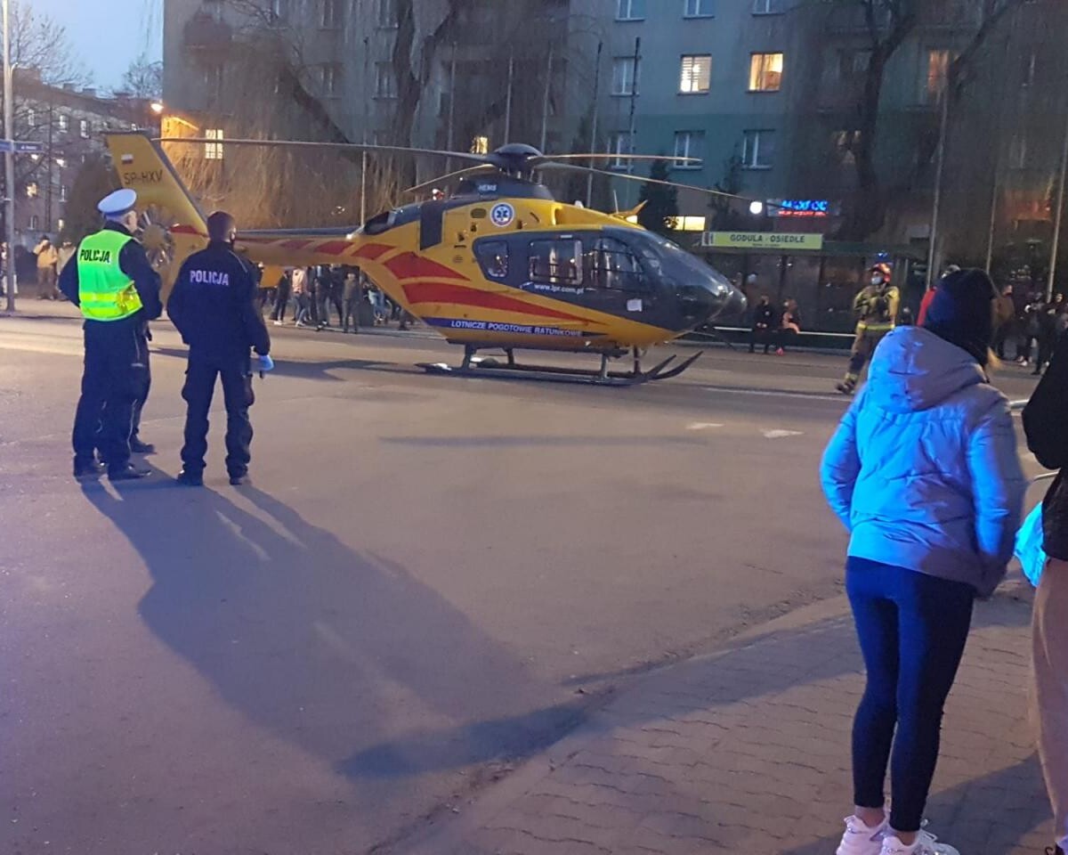 Tragedia w Rudzie Śląskiej: Mężczyzna wyskoczył z 3. piętra. Wezwano śmigłowiec LPR