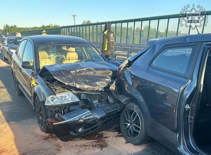 [AKTUALIZACJA] Trzy auta rozbiły się na A4. Uwaga!