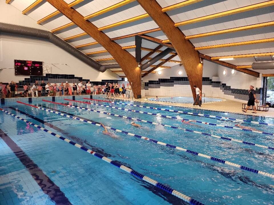 Amatorskie i Otwarte Mistrzostwa Rudy Śląskiej w Pływaniu zgromadziły 250 uczestników / fot. MOSiR