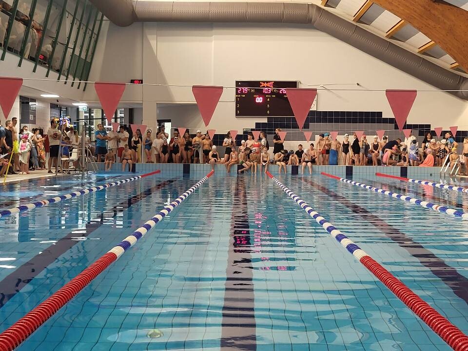 Amatorskie i Otwarte Mistrzostwa Rudy Śląskiej w Pływaniu zgromadziły 250 uczestników / fot. MOSiR