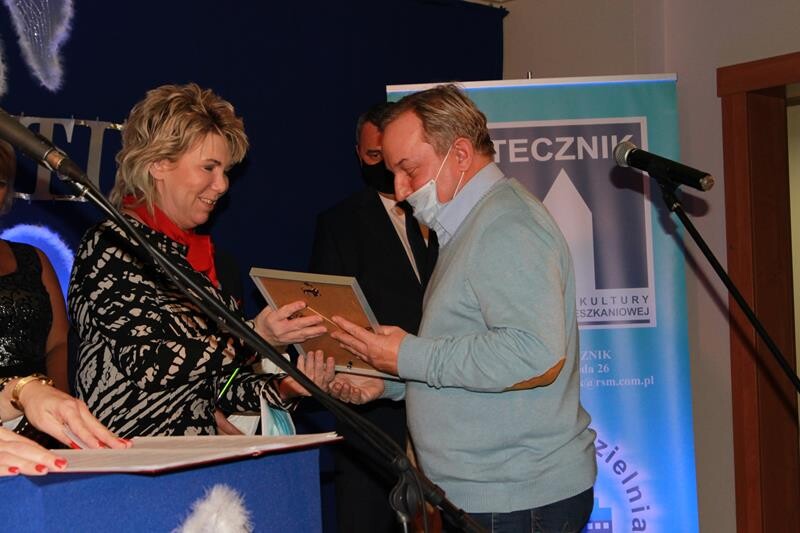 W piątkowy wieczór 39. osób, firm i organizacji, otrzymało nagrody i wyróżnienia za szczególną działalność na rzecz mieszkańców Rudy Śląskiej.
