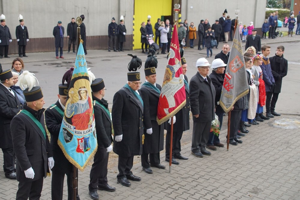 Dzisiaj z okazji Barbórki w całym mieście górnicy świętują. W kościołach odbyły się msze święte w intencji górników oraz ich rodzin. Nie zabrakło na nich kierownictwa kopalni, górników oraz przedstawicieli władz miasta.