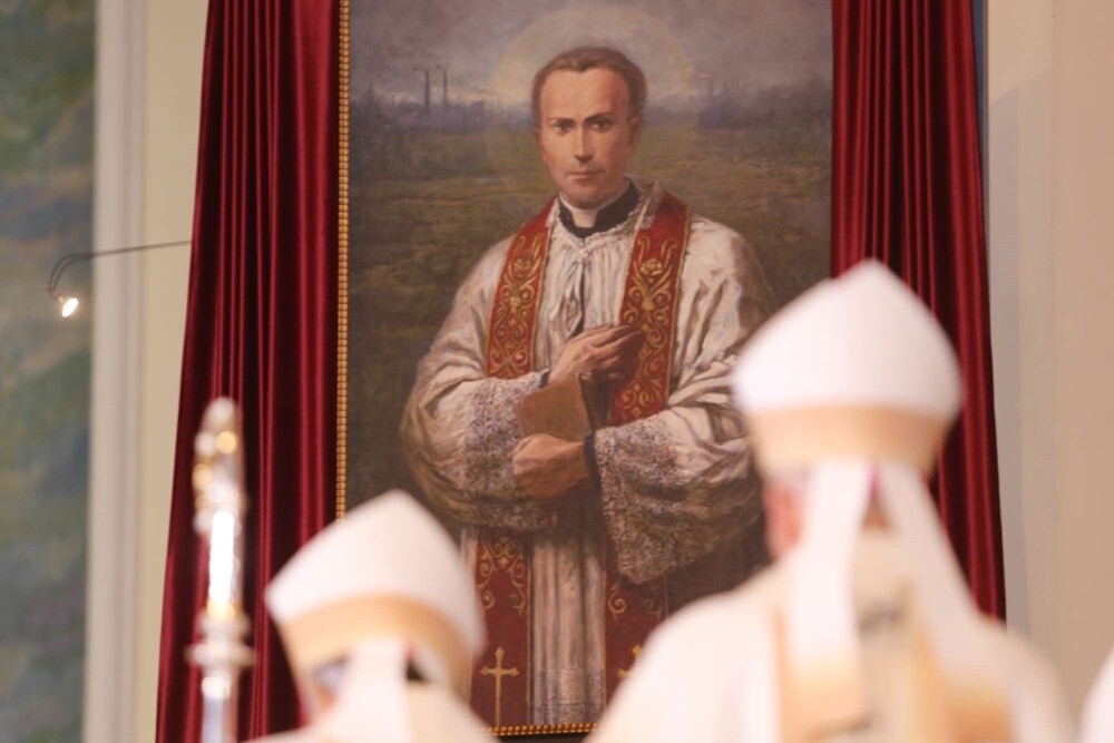 W sobotę rano w katedrze Chrystusa Króla w Katowicach rozpoczęły się uroczystości beatyfikacyjne księdza Jana Machy. W budynku zgromadziły się tłumy wiernych.
fot. Archidiecezja Katowicka