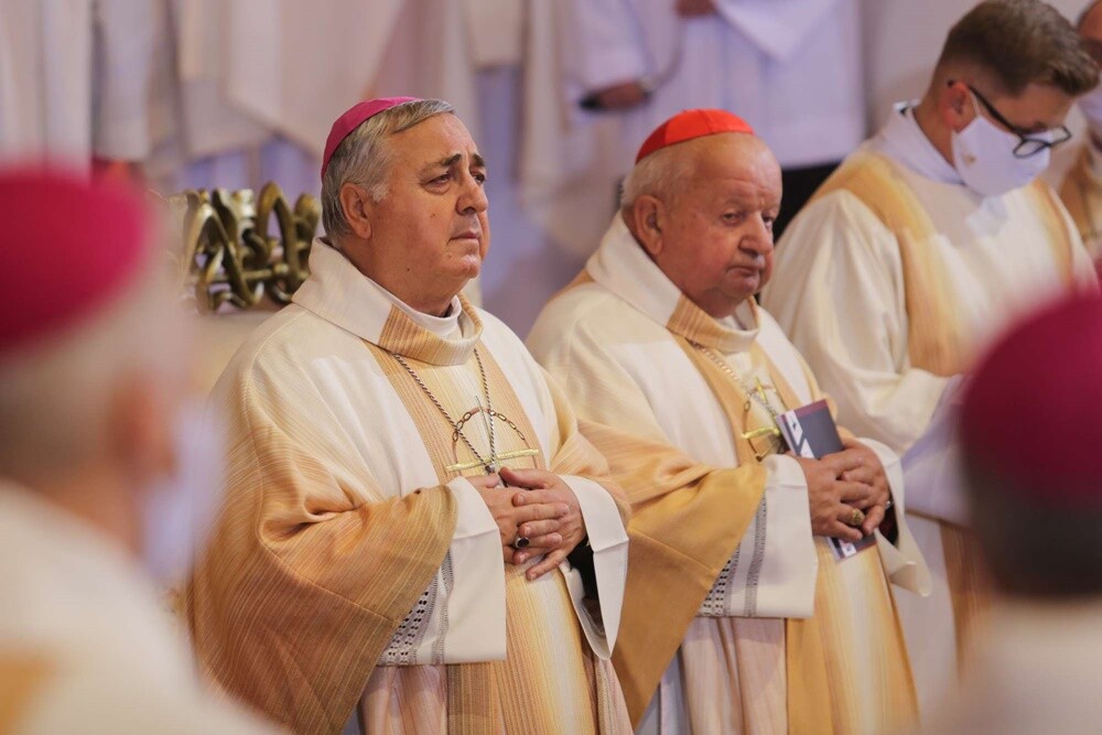 W sobotę rano w katedrze Chrystusa Króla w Katowicach rozpoczęły się uroczystości beatyfikacyjne księdza Jana Machy. W budynku zgromadziły się tłumy wiernych.
fot. Archidiecezja Katowicka