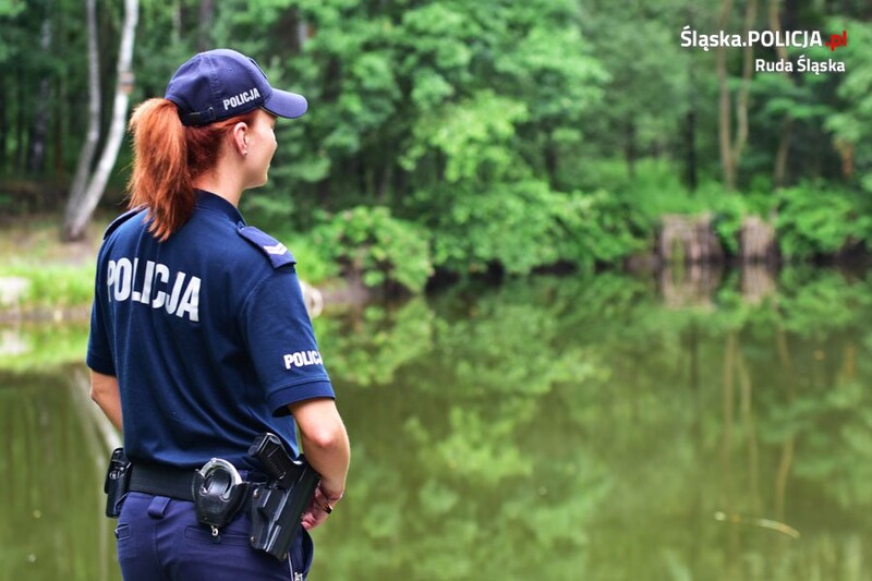 Bezpieczny wypoczynek nad wodą: Policja przypomina o zasadach bezpiecznej kąpieli