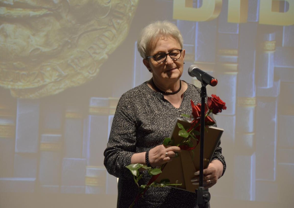 Od 1997 roku, z okazji Dnia Bibliotekarza (8 maja), Miejska Biblioteka Publiczna w Rudzie Śląskiej przyznaje „BIBLIOSY” – Nagrody Honorowe w dwóch kategoriach: „Bibliotekarz Roku” i „Czytelnik Roku” fot. MBP w Rudzie Śląskiej