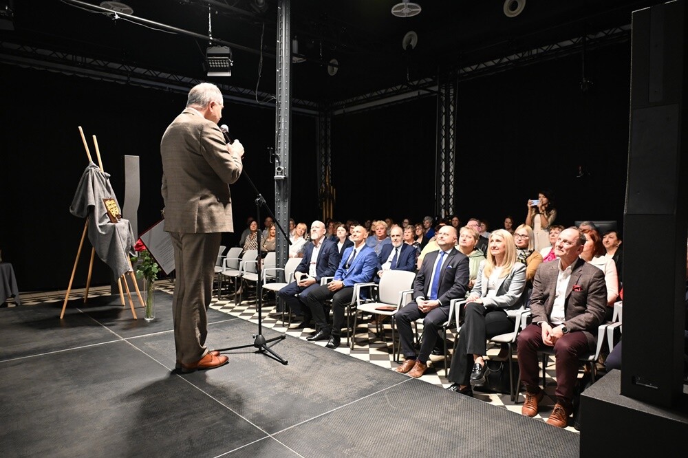 Wczoraj 7 maja, z okazji Dnia Bibliotekarza, odbyła się gala, podczas której wręczono prestiżowe nagrody "Bibliosy 2025". / fot. UM Ruda Śląska