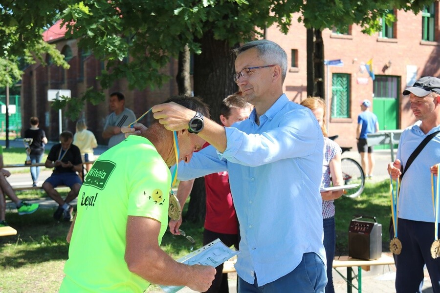 W Rudzie Śląskiej dobiegł końca XXII Międzynarodowy Bieg 12-godzinny. Do rywalizacji stanęło 68 osób. 52 udało się przekroczyć magiczną liczbę 80 km, wymaganą do otrzymania medalu, koszulki oraz pucharu.