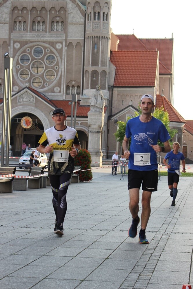 W sobotę najlepsi ultramaratończycy z Polski i zagranicy sprawdzili swoje siły  w XXIII Międzynarodowym Rudzkim Biegu Dwunastogodzinnym, który odbył się w Rudzie Śląskiej – Nowym Bytomiu.
