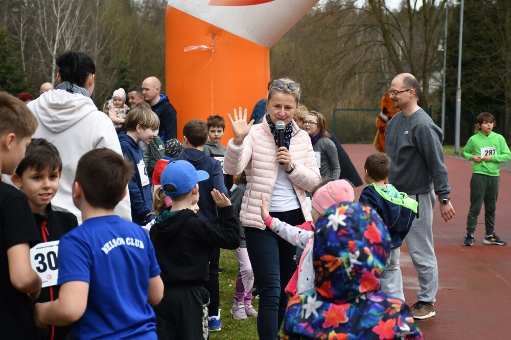 Miłośnicy aktywnego stylu życia znów pobiegli z rudzką wiewiórką. W sobotę na bieżni Szkoły Podstawowej Sportowej nr 15 oraz w halembskim lesie rozpoczął się kolejny cykl "Biegu Wiewiórki". 

fot. Jacek Knapik