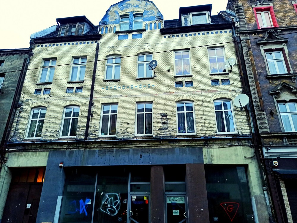 Metropolia Śląsko-Zagłębiowska to atrakcyjne miejsce do mieszkania. Gdzie można znaleźć tanie mieszkania na sprzedaż? Okazuje się, że najniższe ceny są w Świętochłowicach i Rudzie Śląskiej.